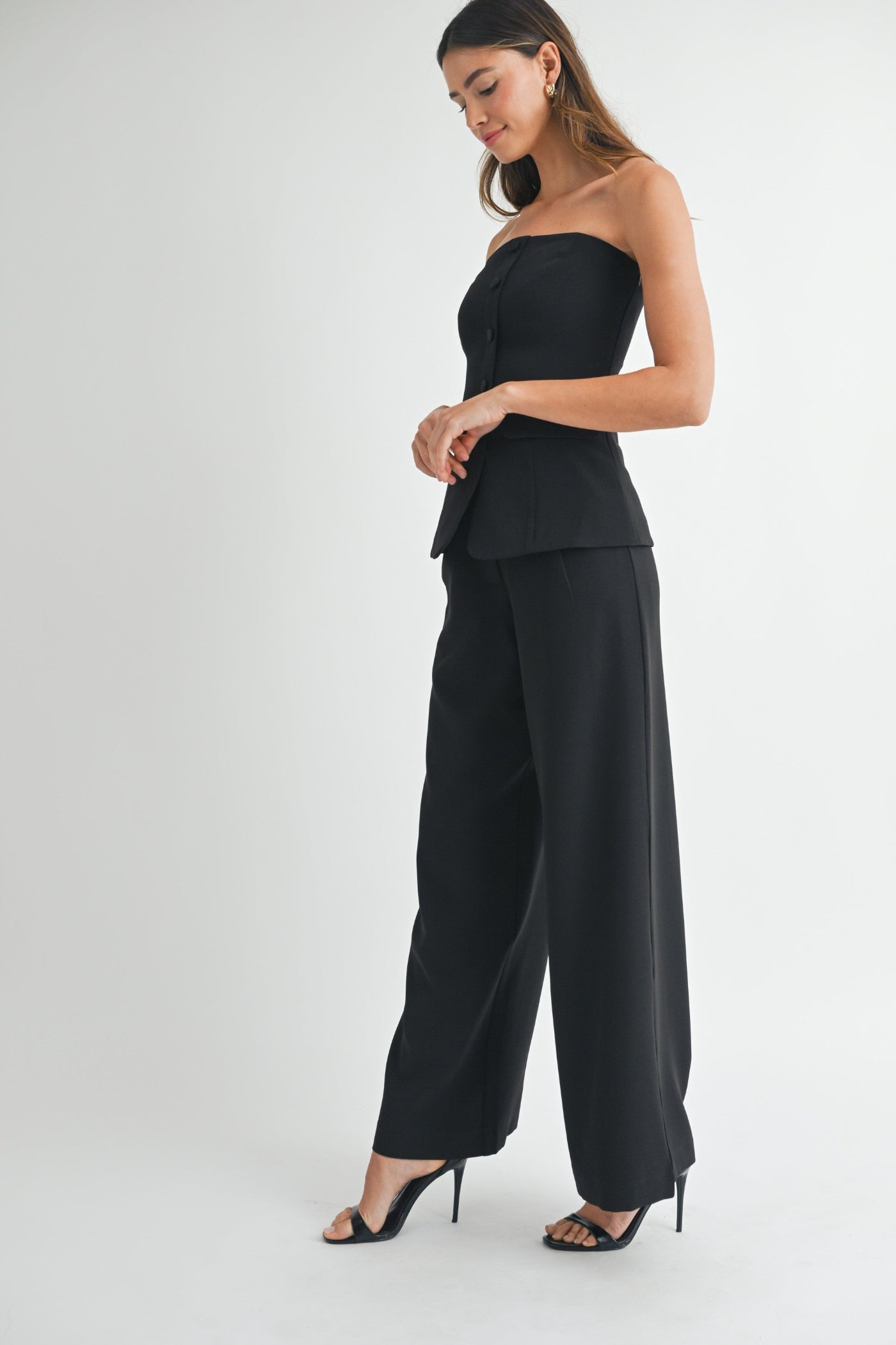 MABLE CREPE BUTTON FRONT TUBE TOP – BLACK