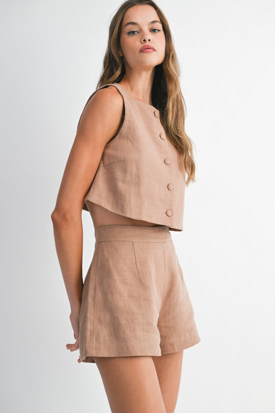 MABLE SQUARE NECK SLEEVELESS TOP – A CAMEL CROP TOP WITH A MODERN NECKLINE AND CLEAN BUTTON DETAILS