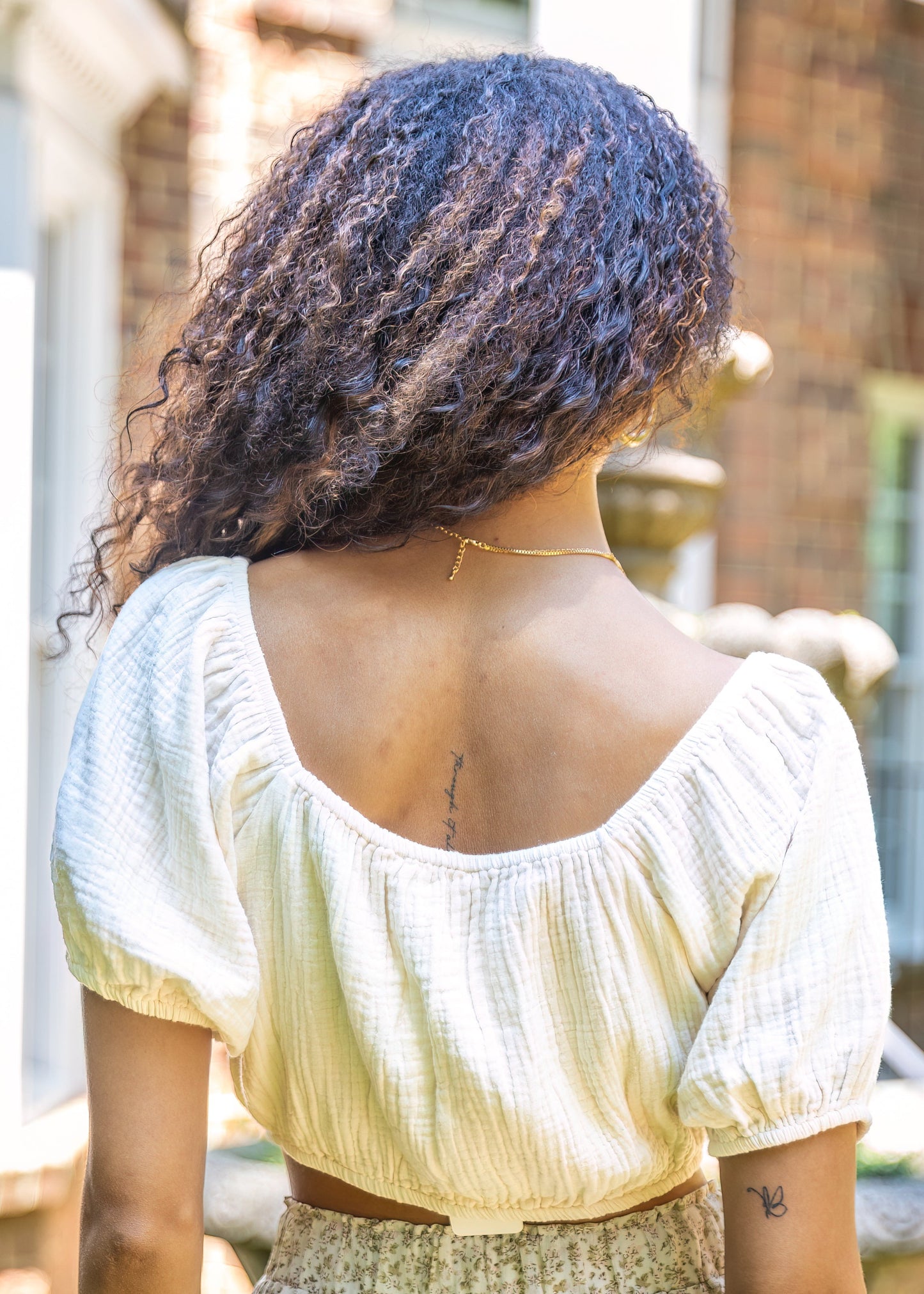 NATURAL CROP TOP