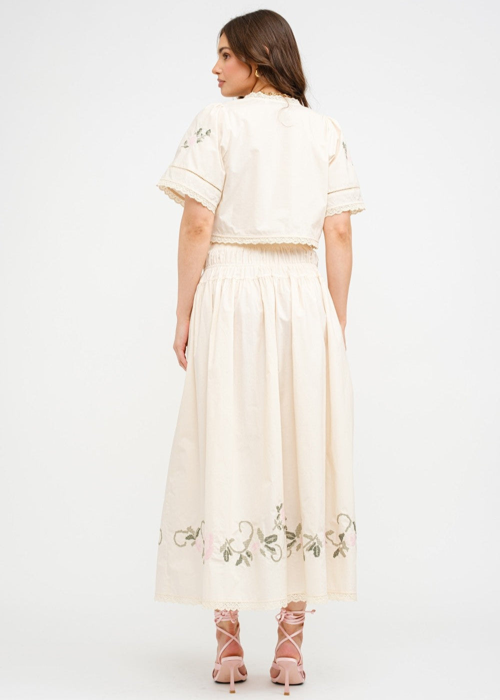 SOFIE THE LABEL THE SIVAN CREAM BLOUSE – A COTTON-POPLIN CROPPED BLOUSE WITH DELICATE FLORAL EMBROIDERY