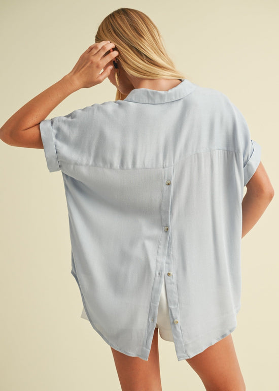 MUSTARD SEED V-NECK BACK BUTTON CLOSURE SHIRT TOP – MODERN STRUCTURE WITH A SOFT, FEMININE TWIST