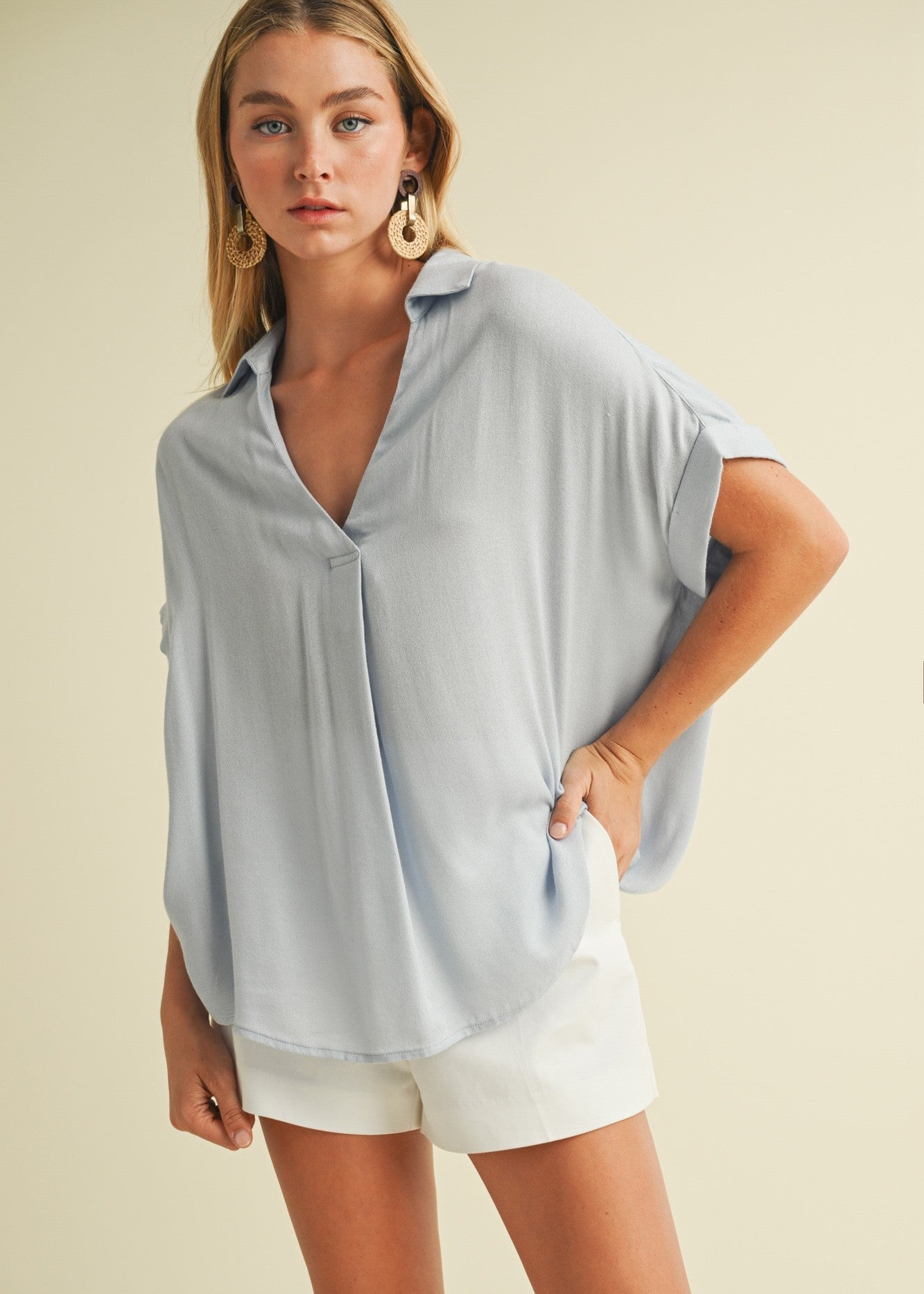 MUSTARD SEED V-NECK BACK BUTTON CLOSURE SHIRT TOP – MODERN STRUCTURE WITH A SOFT, FEMININE TWIST
