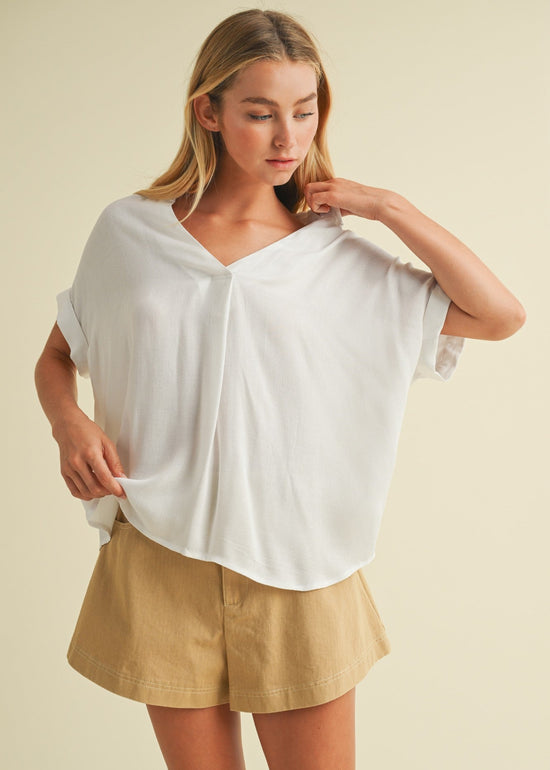 MUSTARD SEED V-NECK BACK BUTTON CLOSURE SHIRT TOP – MODERN STRUCTURE WITH A SOFT, FEMININE TWIST