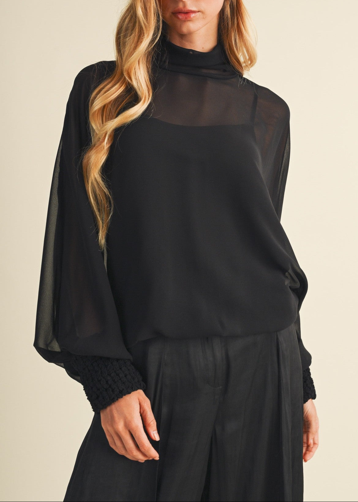 BLACK SMOCKED BISHOP SLEEVE TOP
