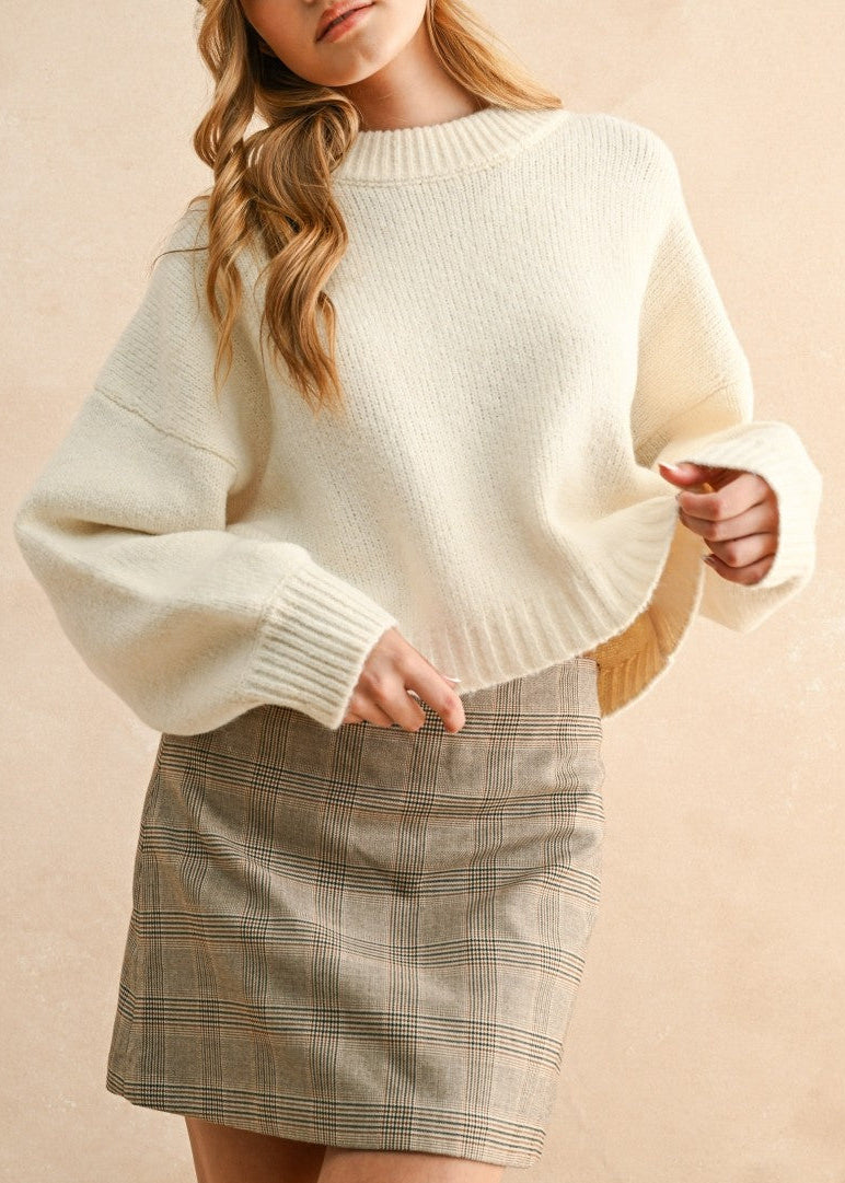 CREAM LONG SLEEVE CROPPED CHUNKY KNIT SWEATER