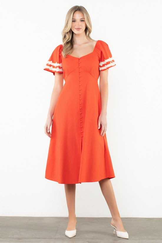 THML SHIRRED SLEEVE FRONT SLIT MIDI DRESS – AN ORANGE BUTTON-FRONT DRESS WITH A FEMININE FIT AND SIDE SLIT