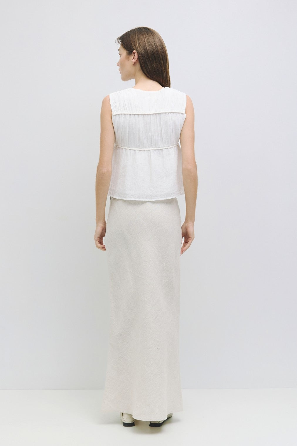 MOD REF CORA PANELED OFF WHITE SLEEVELESS TOP CHIC CAPSULE