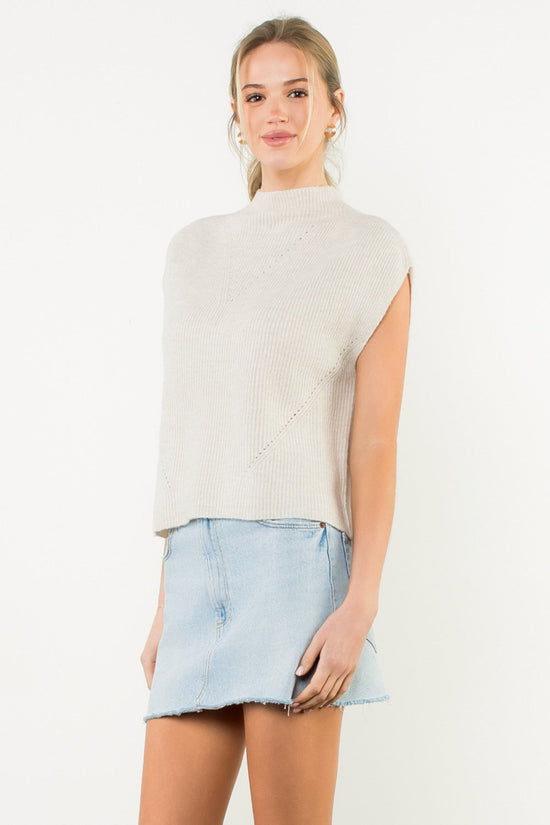 THML SLEEVELESS MOCK NECK KNIT TOP