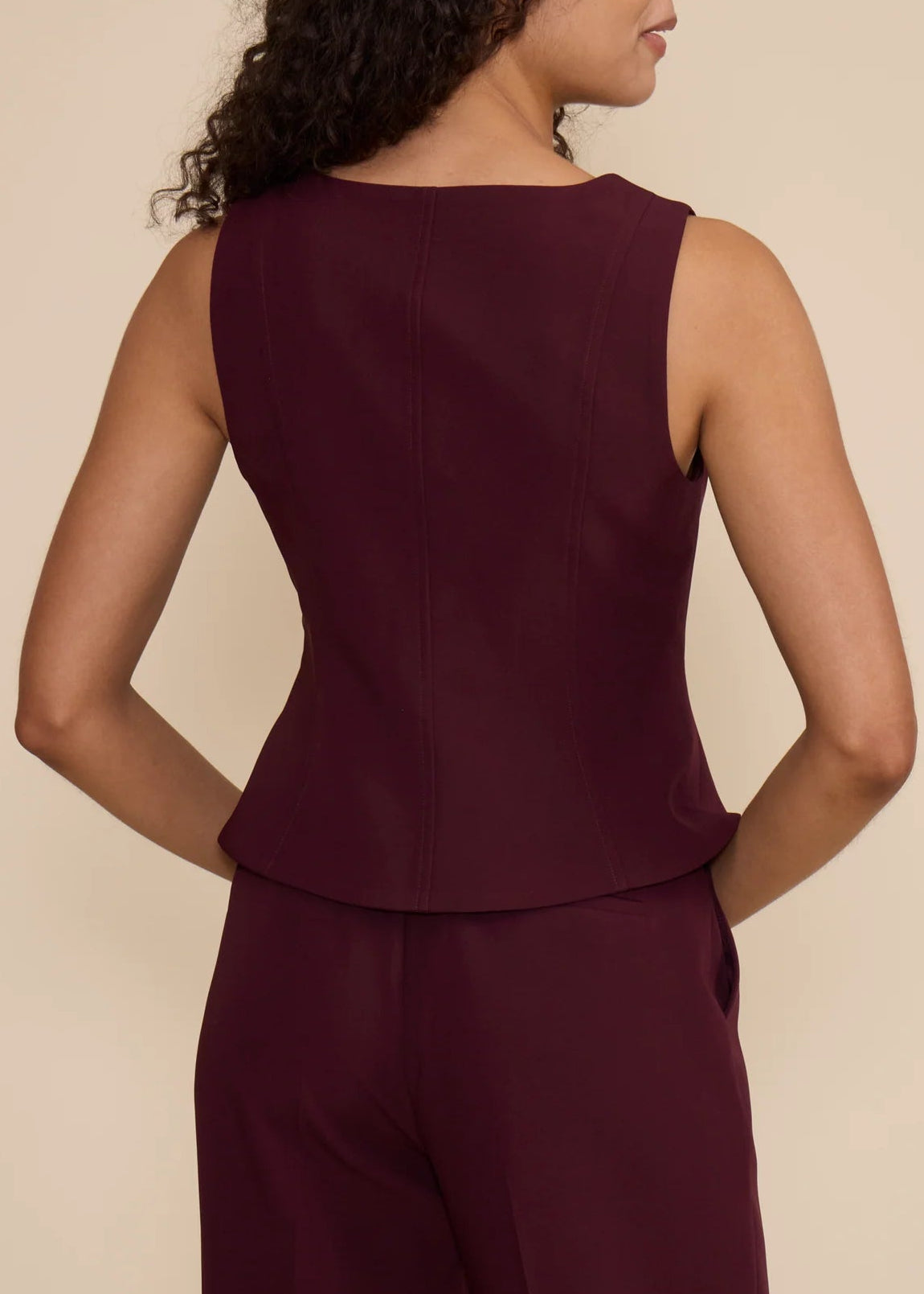 WINE SLEEVELESS PEPLUM TOP