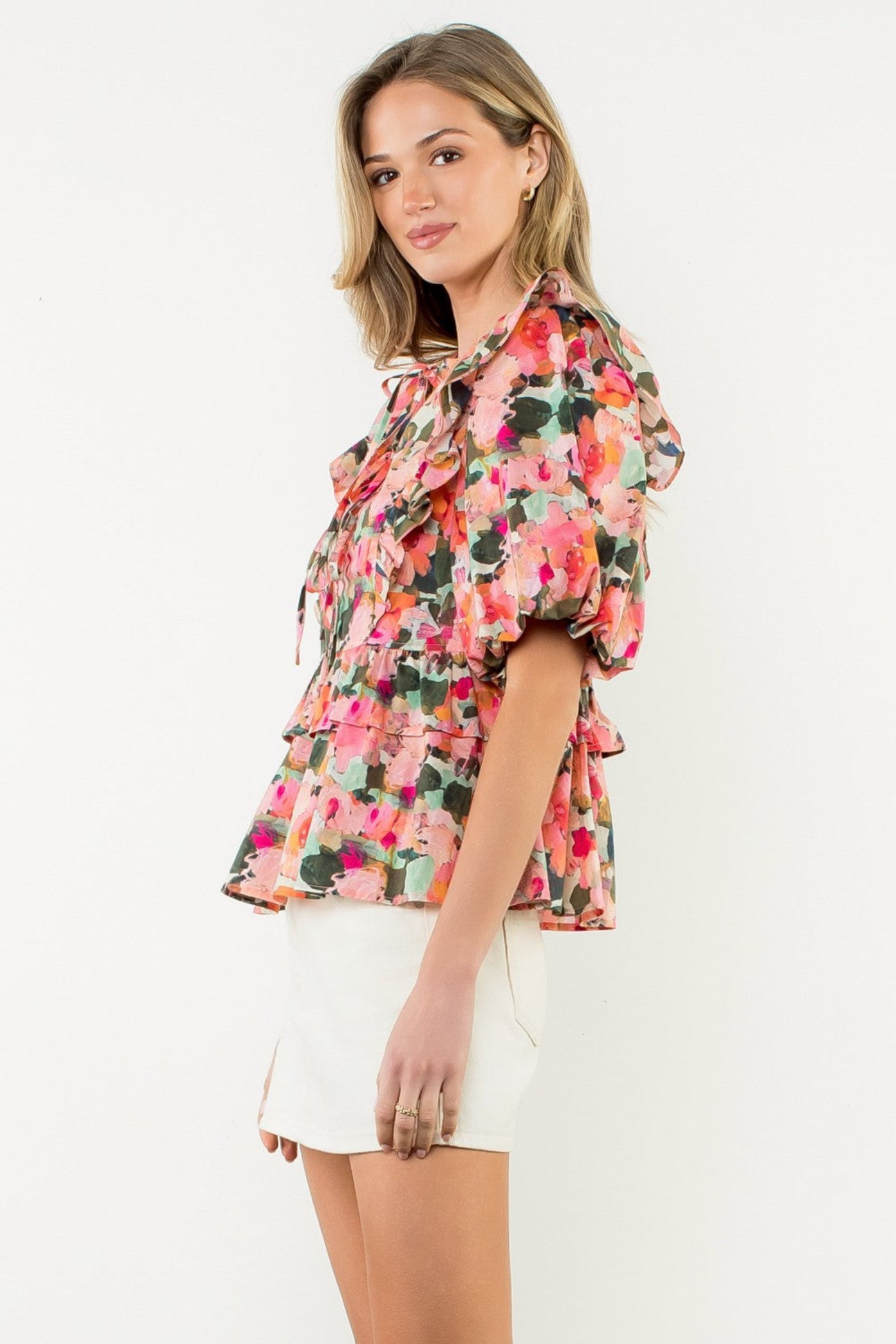 THML RUFFLE TIE NECK PUFF SLEEVE FLORAL TOP – A MULTICOLOR WOVEN COTTON BLOUSE WITH ROMANTIC DETAILING