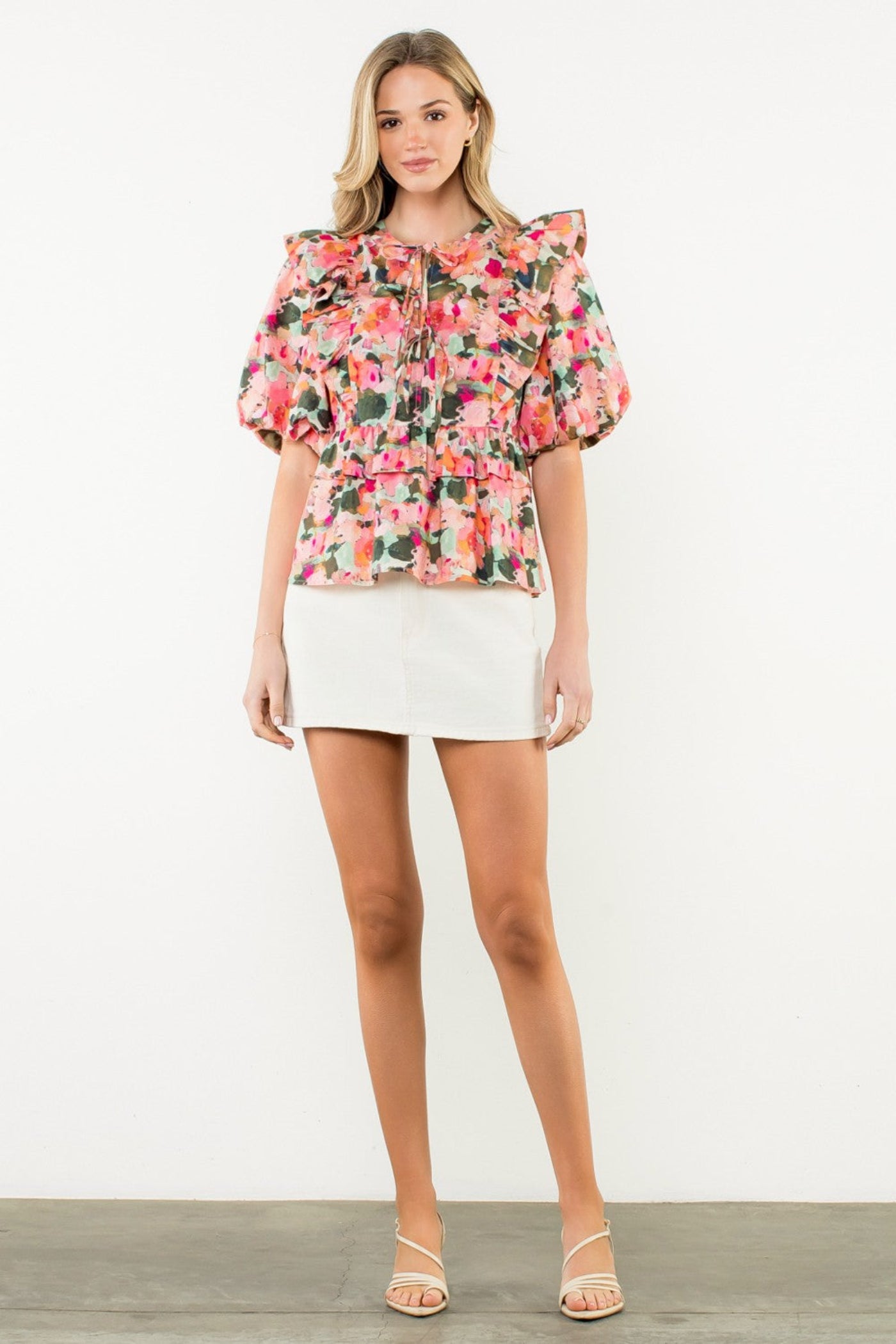 THML RUFFLE TIE NECK PUFF SLEEVE FLORAL TOP – A MULTICOLOR WOVEN COTTON BLOUSE WITH ROMANTIC DETAILING