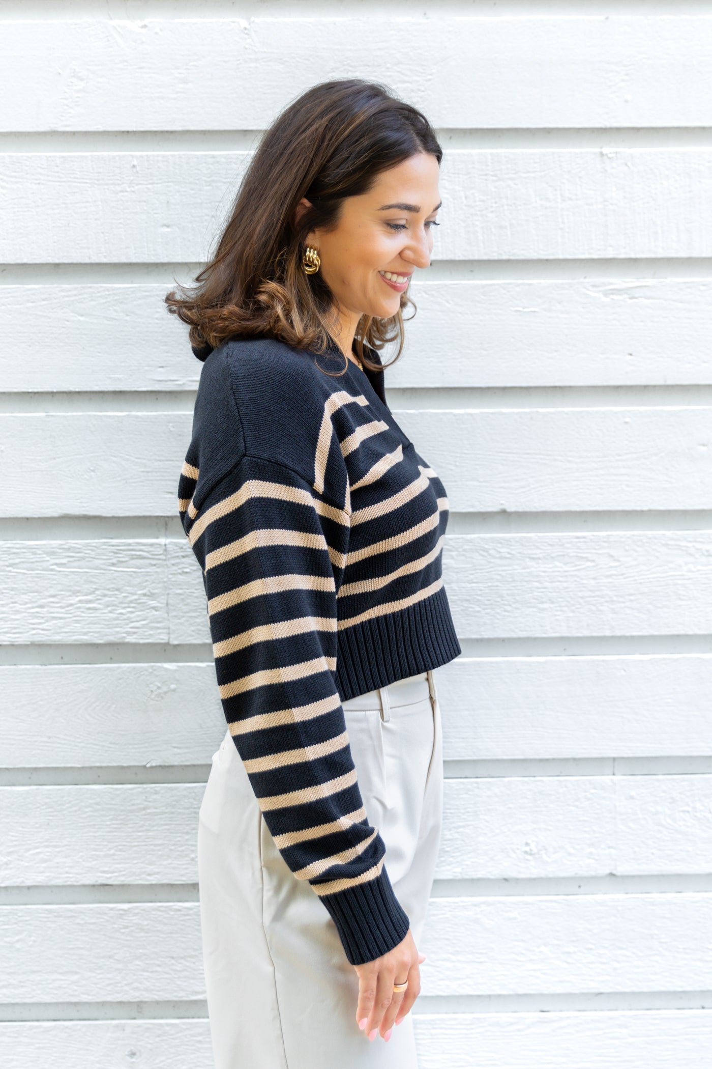 OLIVACEOUS V NECKLINE CROPPED STRIPED SWEATER