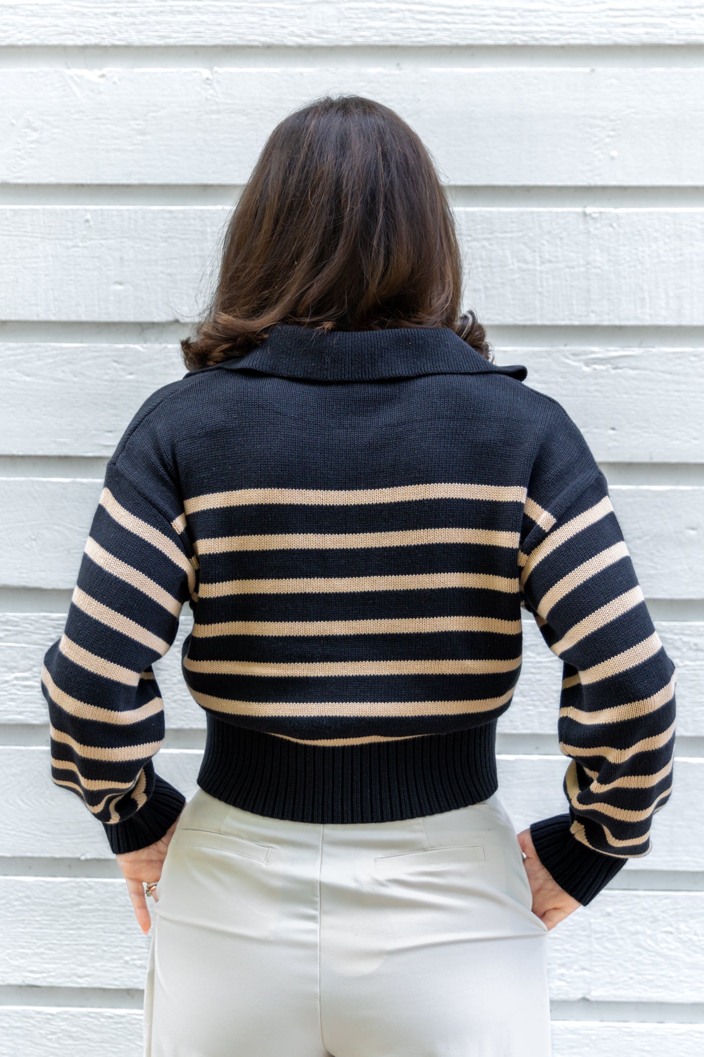 OLIVACEOUS STRIPED CROPPED SWEATER 