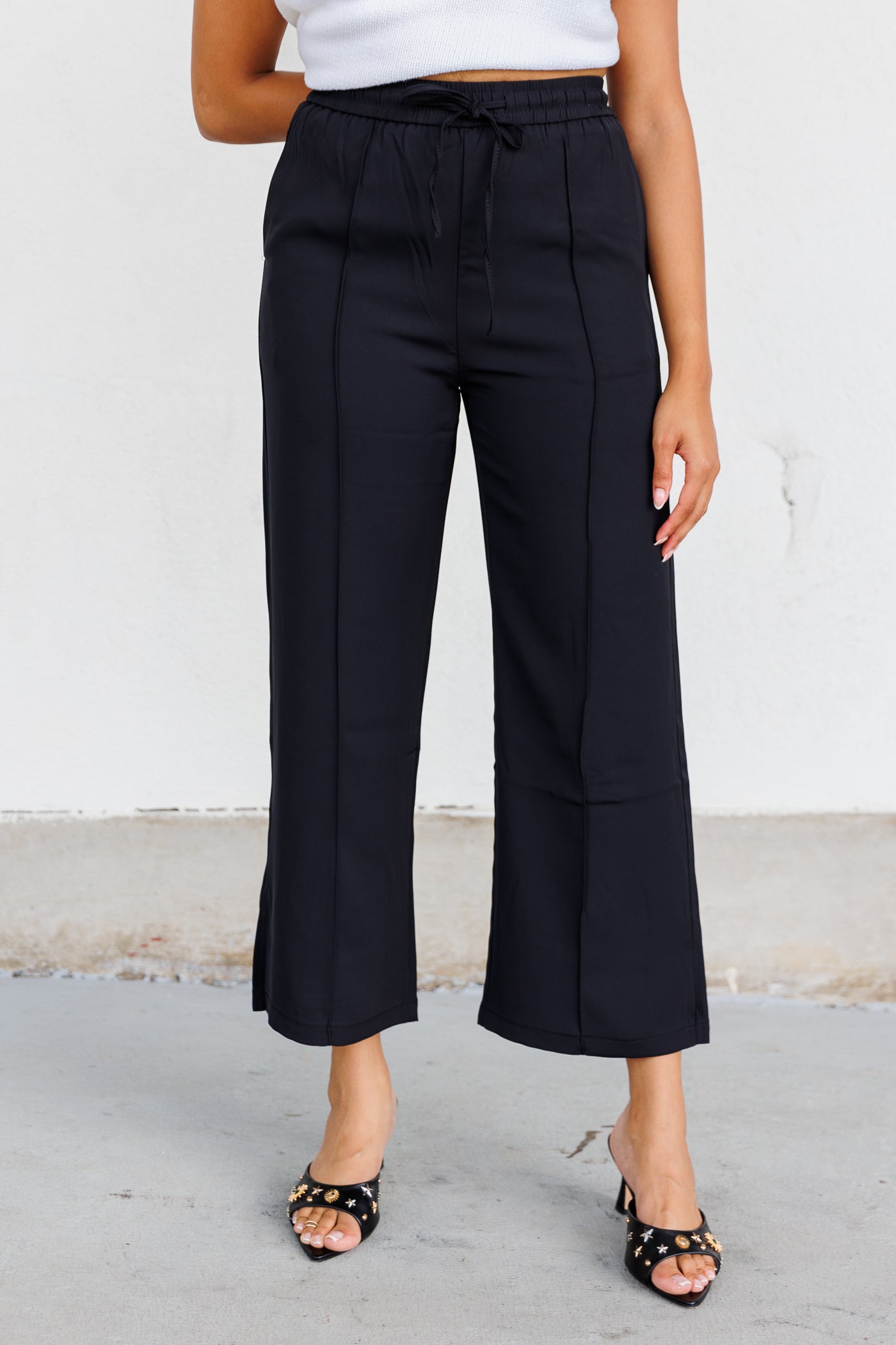 ATLAS CROPPED PANTS WITH POCKETS